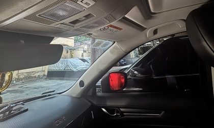Nội thất của CX-5 cứ có tiếng kêu không biết từ đâu thế các bác nhỉ?