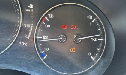 Mấy lỗi như thế này trên Mazda3 là sao nhỉ?