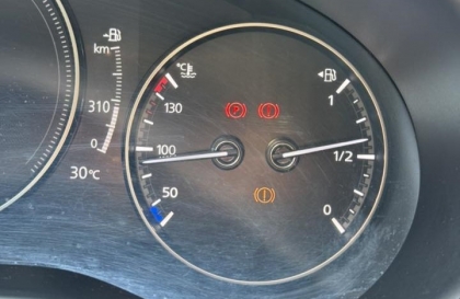 Mấy lỗi như thế này trên Mazda3 là sao nhỉ?