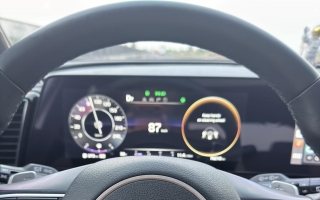 Thước lái xe Sportage bị lệch mà cân lại vẫn không được có cách nào xử lý không?