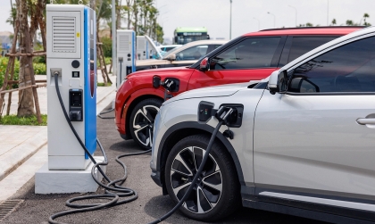 Bộ Công Thương cảnh báo nguy cơ quá tải lưới điện cục bộ do xe điện phát triển