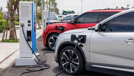 Bộ Công Thương cảnh báo nguy cơ quá tải lưới điện cục bộ do xe điện phát triển