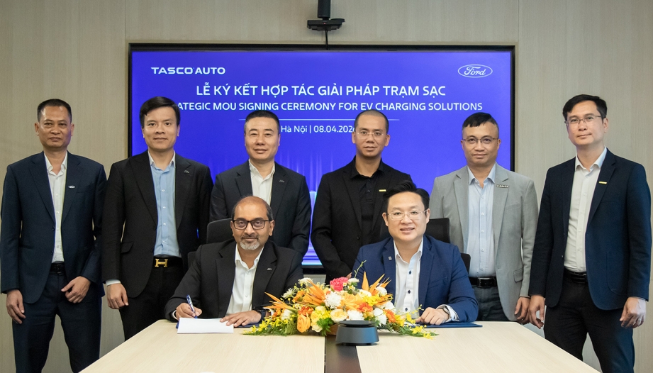 Ford Việt Nam và Tasco Auto ký kết hợp tác mở rộng hạ tầng sạc xe điện