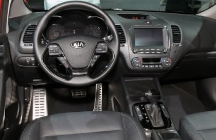 Bật đèn xe Kia Cerato có tiếng rè rè là lỗi gì các bác?