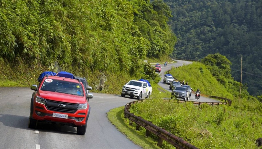 Kinh nghiệm lái xe trên đường nghỉ Tết Thống Nhất (P.7): Cách lái xe an toàn và 9 điều đáng quan tâm khi lái xe đường đèo dốc