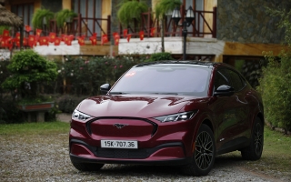 Ford Việt Nam giảm giá Mustang Mach-e còn 1,699 tỷ đồng