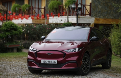 Ford Việt Nam giảm giá Mustang Mach-e còn 1,699 tỷ đồng