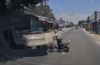 Clip TNGT: Ủng hộ đưa giáo dục An toàn Giao thông vào trường học (P.4)