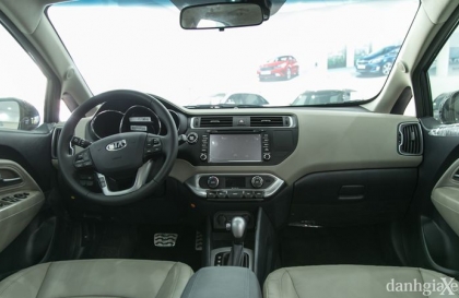 Kia Rio vào số bị nặng là lỗi gì thế bác bác?
