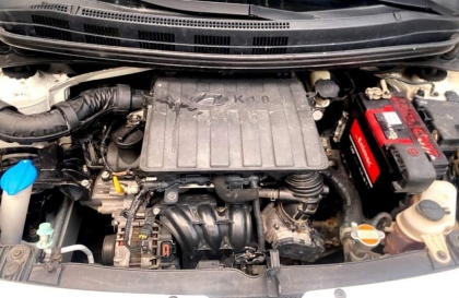 Hyundai grand i10 báo đèn vàng chớp sáng là bị sao thế ạ?