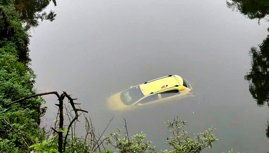 Clip TNGT: Đầu hè, chị chủ đã cho 