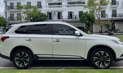 Xin cách xử lý Outlander bị dính thắng