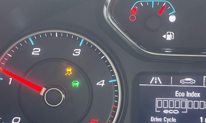 Xin tư vấn lỗi trên đồng hồ xe Chevrolet Trailblazer với ạ