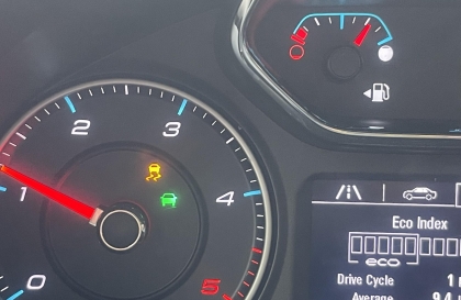 Xin tư vấn lỗi trên đồng hồ xe Chevrolet Trailblazer với ạ