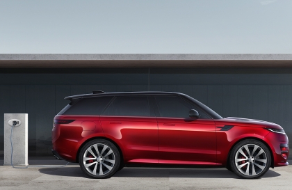 Range Rover Sport 2026 chính thức gia nhập thị trường Việt Nam: Đẩy mạnh cấu hình điện hóa