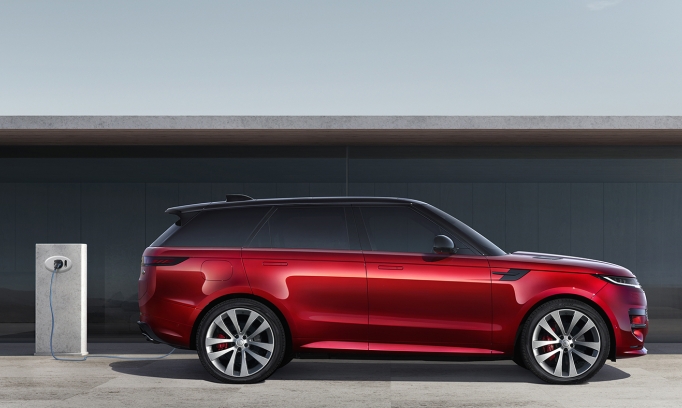 Range Rover Sport 2026 chính thức gia nhập thị trường Việt Nam: Đẩy mạnh cấu hình điện hóa