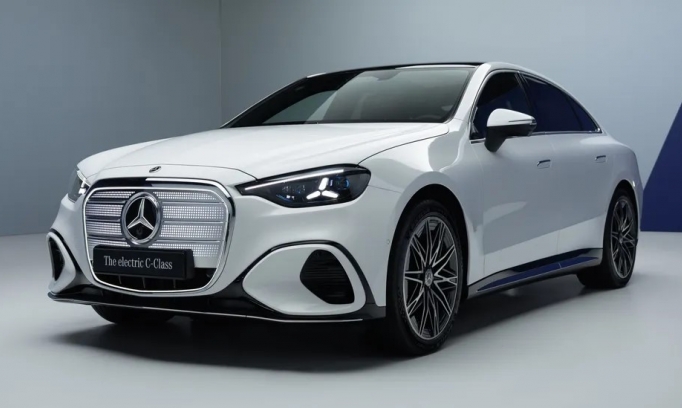 Mercedes-Benz C-Class mới chuyển sang thuần điện: Thương hiệu hạng sang hay sự ưu ái vì thị trường Trung Quốc?