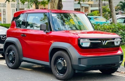 Sao tay lái xe Vf3 lại bị kêu lục cục khi vào chỗ xóc thế nhỉ?