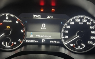 Có phải đồng hồ xe Mitsubishi Triton của em báo sai nhiên liệu?