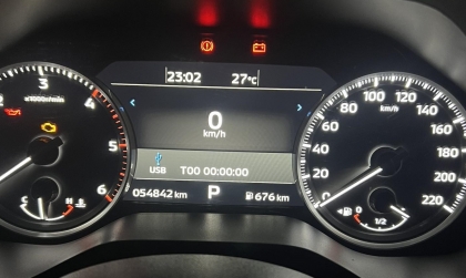 Có phải đồng hồ xe Mitsubishi Triton của em báo sai nhiên liệu?