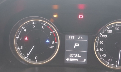 Suzuki Ertiga thay pin chìa khóa vẫn hiện lỗi thế này là sao các bác?
