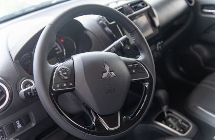 Mitsubishi Attrage bị lỗi gì mà bị nhấp nhảy biểu tượng bình xăng thế ạ
