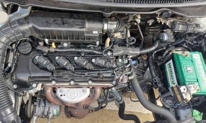 Xe Ertiga có mùi xăng khi đi vòng tua máy cao do vấn đề gì các bác?