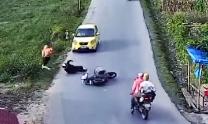 Clip TNGT: Chú khách Tây ấn tượng đến già với hành trình tại Hà Giang (cũ)