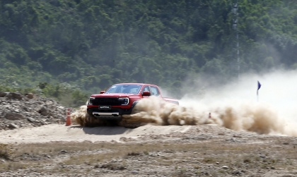 Cặp đôi Ranger Wildtrak và Ranger Raptor mới: Không còn cơ hội cạnh tranh cho đối thủ