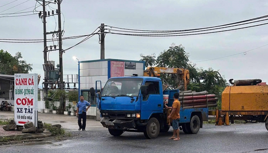 Ảnh TNGT: VinFast VF 5 'nát đầu