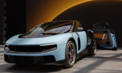 Ferrari Luce trong cơn bão truyền thông; Chính phủ lên tiếng, đối thủ giật mình và cổ phiếu giảm mạnh