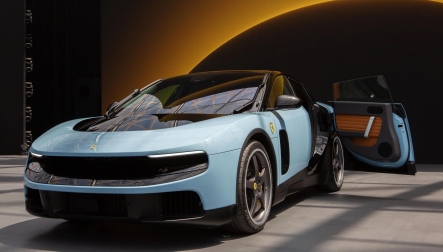 Ferrari Luce trong cơn bão truyền thông; Chính phủ lên tiếng, đối thủ giật mình và cổ phiếu giảm mạnh