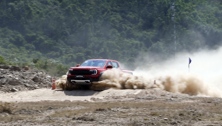 Thị phần Ranger giảm mạnh, Ford Việt Nam đề xuất với Chính phủ: 