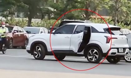 Clip: Chẳng hiểu các bác cười gì tài Mitsubishi Xforcre này, người ta rẽ có xinhan đàng hoàng mà...