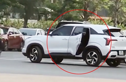 Clip: Chẳng hiểu các bác cười gì tài Mitsubishi Xforcre này, người ta rẽ có xinhan đàng hoàng mà...