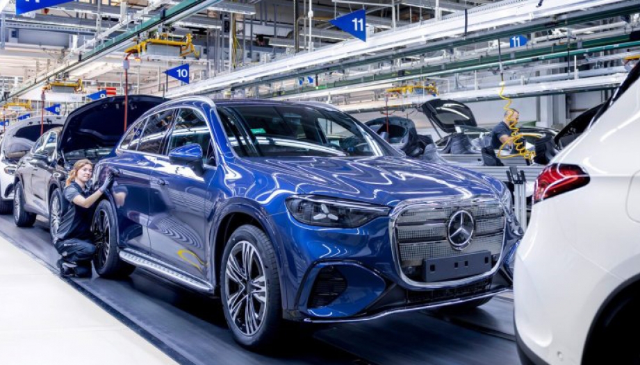 Xe Xanh: Mercedes-Benz bắt đầu sản xuất mẫu GLC điện với phạm vi hoạt động 715 km