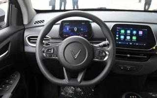 Xe VF5 của mình khi đánh lái có tiếng kêu lục cục là do lỗi gì ạ? 