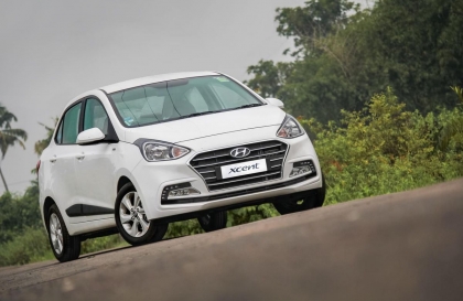 Hyundai Grand i10 bị hao nước là hiện tượng gì thế các bác?