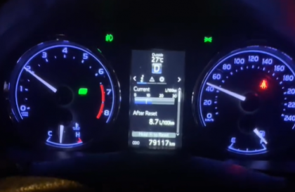 Toyota Altis có tiếng ù ù vọng vào khoang lái do nguyên nhân gì?