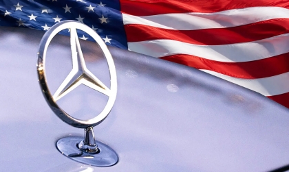 Mercedes-Benz đột nhiên dính 