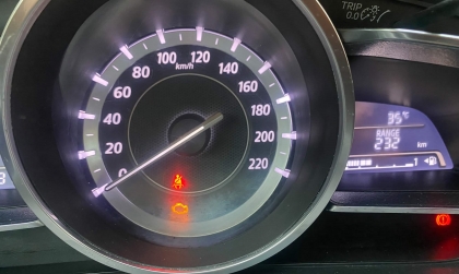 Mazda 3 vừa đổ xăng E10 bị lỗi cá vàng luôn có vấn đề gì không?