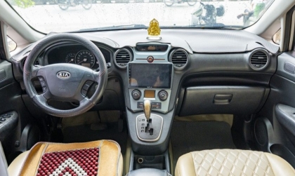 Xin các bác chỉ giáo vấn đề chuyển số của Kia Carens với