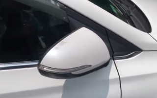 Gương gập điện của Hyundai Accent không vào hết do vấn đề gì?