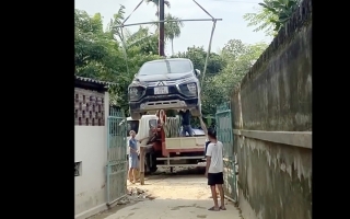 Clip TNGT: Ngỡ ngàng với cách thử chất lượng giảm xóc của Mitsubishi Xpander