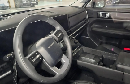 Hyundai Santa Fe đi chậm có tiếng kêu ù ù do đâu các bác nhỉ?