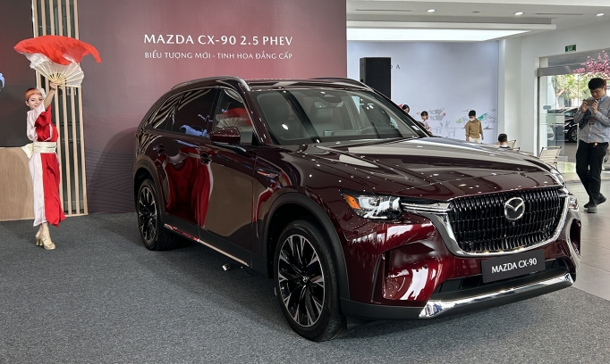 Thaco Auto tiếp tục làm mới cho Mazda, công bố giá bán MX-5 và bộ đôi hybrid CX-60, CX-90