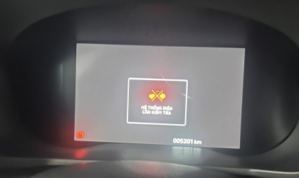 Xe Xpander Cross báo lỗi trên đồng hồ thế này bị sao vậy?