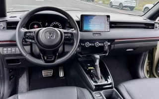 Tiếng kêu ở ghế phụ xe Honda HR-V từ đâu thế các bác?