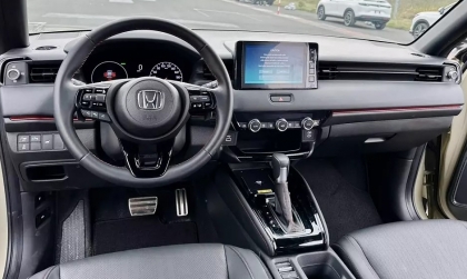 Tiếng kêu ở ghế phụ xe Honda HR-V từ đâu thế các bác?