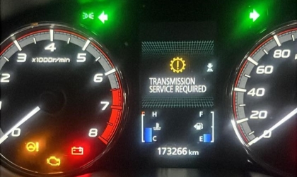 Mitsubishi Xpander báo lỗi trên đồng hồ có phải do trời mưa?